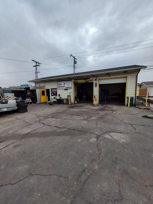 6430 Calumet Avenue, Hammond, IN, 46324 | Card Image