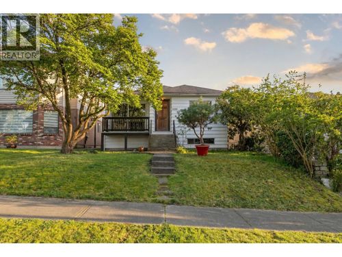 2580 E 19th Avenue, Vancouver, BC, V5M2S3 | Card Image