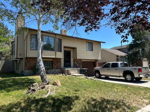 6075 S Park Wood Dr, Kearns, UT, 84118-8607 | Card Image