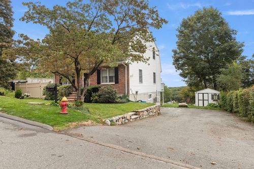 27 Temple St, Melrose, MA, 02176-5617 | Card Image