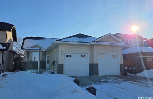 815 Lynd Cres, Saskatoon, SK, S7T0C5 | Card Image