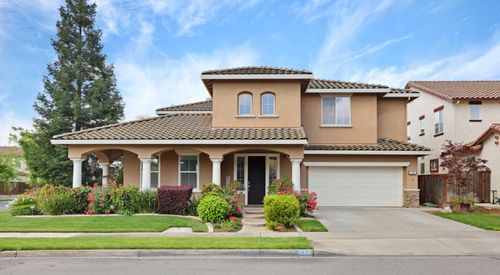 574 Mustang Dr, Oakdale, CA, 95361 | Card Image
