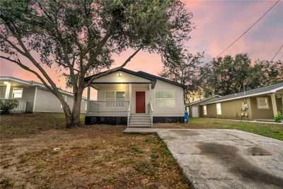 3721 Wiggins Leaf Street, House other with 4 bedrooms, 2 bathrooms and null parking in Tampa FL | Image 1