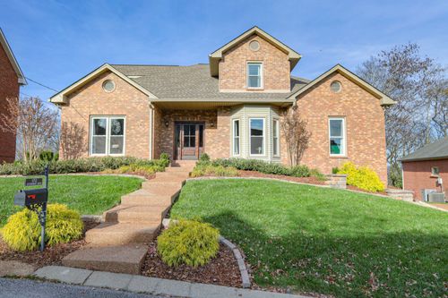 6752 Autumnwood Dr, Nashville, TN, 37221-3943 | Card Image