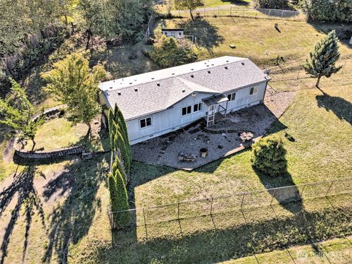 64 Se Gosnell Ln, Shelton, WA, 98584-9331 | Card Image