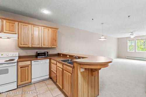 218-1325 S Hwy 89, Jackson, WY, 83001-8294 | Card Image