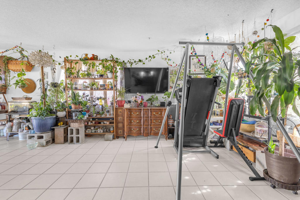 Residential Income in Desert Hot Springs 5
