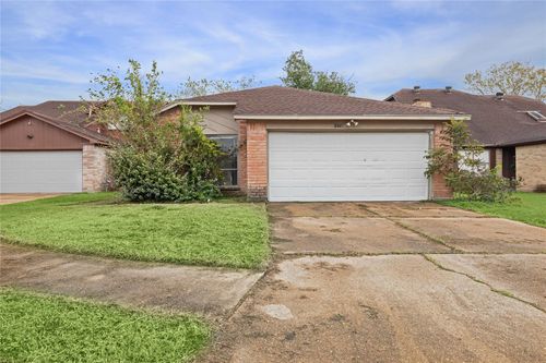 10738 Staghill Dr, Houston, TX, 77064-4018 | Card Image