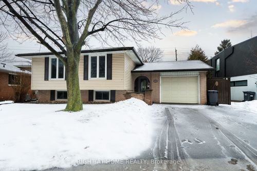 4451 Bennett Road, Burlington, ON, L7L1Y5 | Card Image