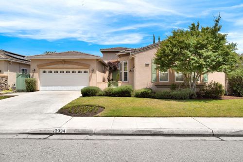 2934 E Salem Ave, Fresno, CA, 93720-4981 | Card Image