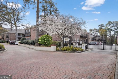 19-3675 Peachtree Rd Ne, Atlanta, GA, 30319-1297 | Card Image