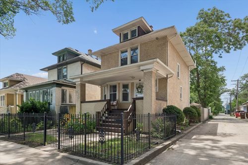 913 Highland Ave, Oak Park, IL, 60304-1530 | Card Image