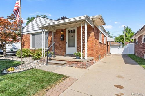 3355 Edsel St, Trenton, MI, 48183-3573 | Card Image