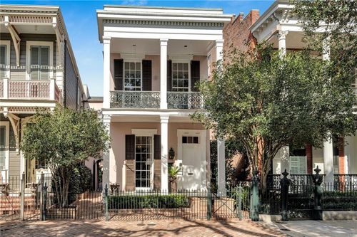 1535 37 Camp Place, New Orleans, LA, 70130 | Card Image