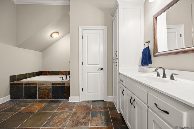 2009 Lac Cache Ct, Townhouse with 3 bedrooms, 3 bathrooms and 3 parking in Baton Rouge LA | Image 15