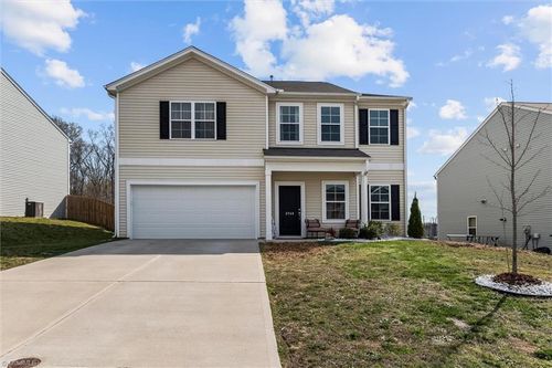3748 Streamside Dr, Thomasville, NC, 27360-7845 | Card Image