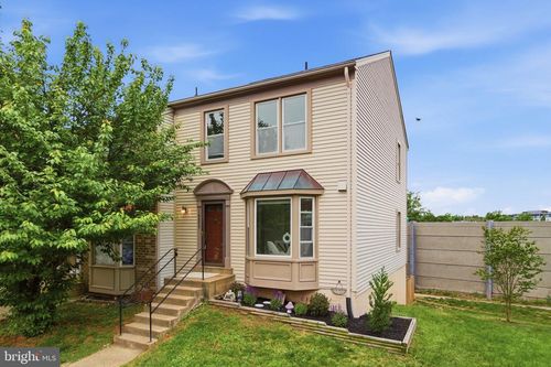14243 Heritage Crossing Ln, CENTREVILLE, VA, 20120-3611 | Card Image