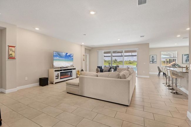 16606 Barnwood Place, House other with 4 bedrooms, 3 bathrooms and null parking in Lakewood Ranch FL | Image 12
