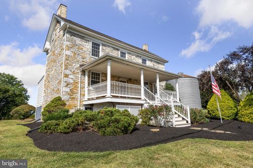 4071 Kabletown Rd, CHARLES TOWN, WV, 25414-4575 | Card Image