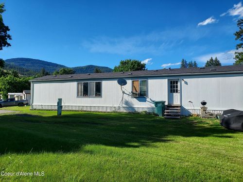 8270 W Meadow Brook Cir, Rathdrum, ID, 83858-6492 | Card Image