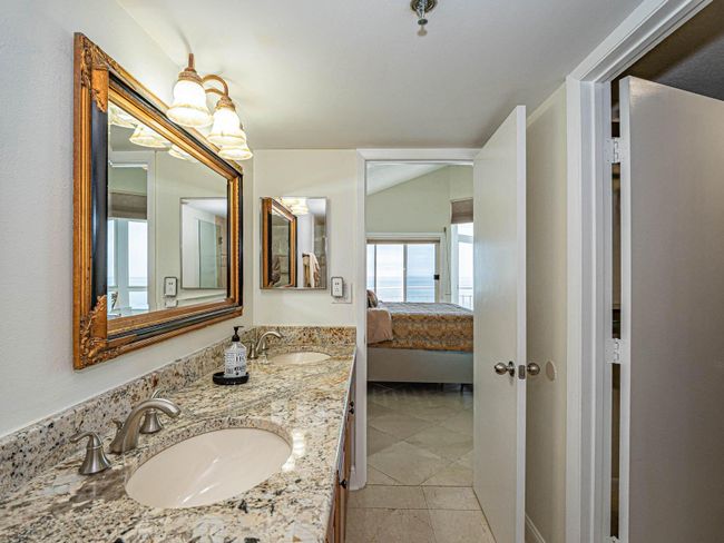 PH6 - 3870 N Highway A1a, Condo with 2 bedrooms, 2 bathrooms and null parking in Hutchinson Island FL | Image 31