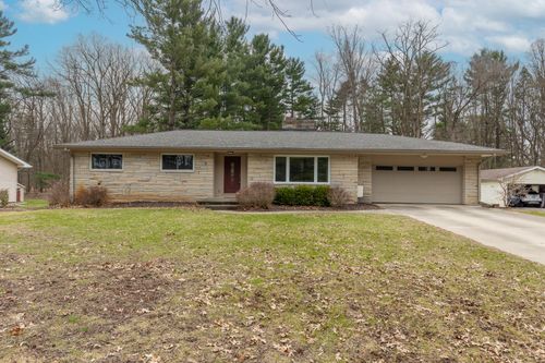 5097 Merriman Rd, Jackson, MI, 49201-8360 | Card Image