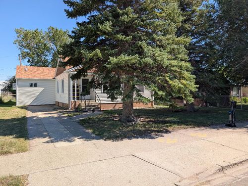 820 Marias Ave, Shelby, MT, 59474-1516 | Card Image