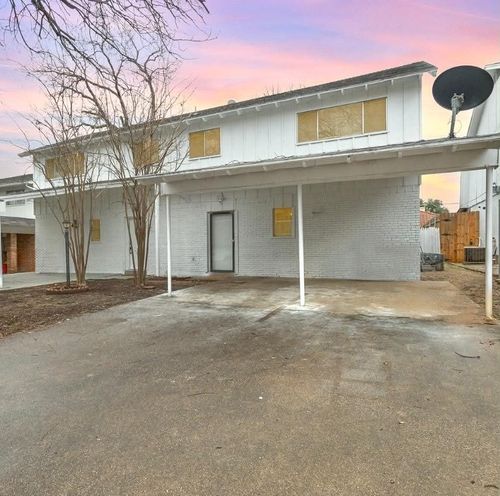 2135 Fleur De Lis Ct, Arlington, TX, 76012-2265 | Card Image