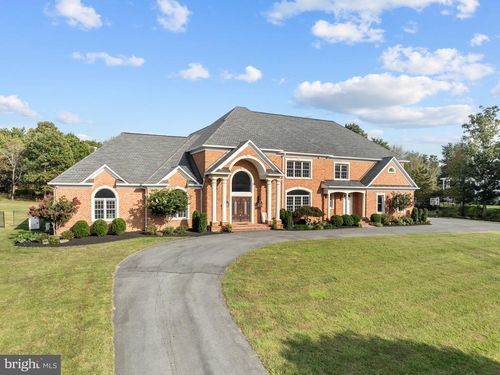 12713 Greenbriar Rd, POTOMAC, MD, 20854-6324 | Card Image