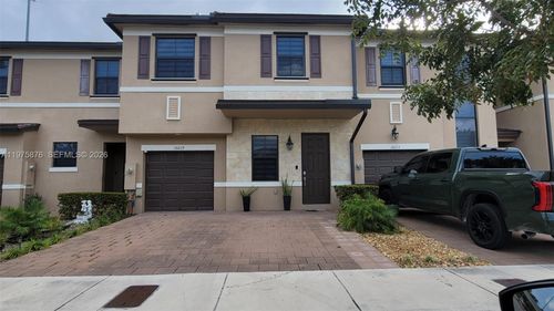 10219 W 32nd Ln, Hialeah, FL, 33018-2089 | Card Image
