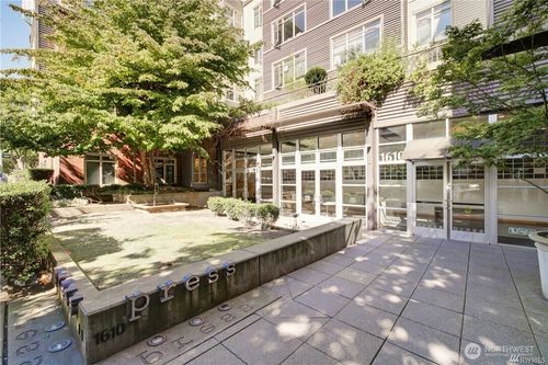 221-1620 Belmont Ave, Seattle, WA, 98122-2352 | Card Image