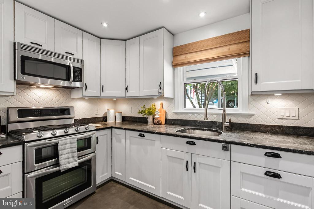 Residential in FALLS CHURCH 4
