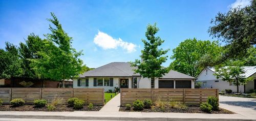 803 N Bowie St, Fredericksburg, TX, 78624-2683 | Card Image