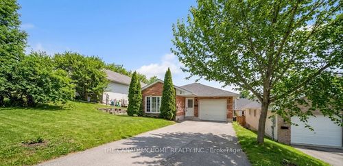 196 Lingham St, Belleville, ON, K8N3T4 | Card Image