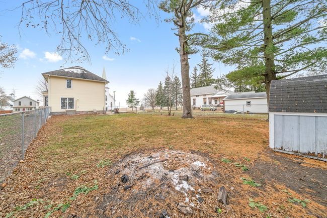 241 W Hardanger Gate, Home with 3 bedrooms, 2 bathrooms and 4 parking in LEE IL | Image 25