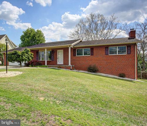 250 Jade Drive, CHAMBERSBURG, PA, 17202 | Card Image