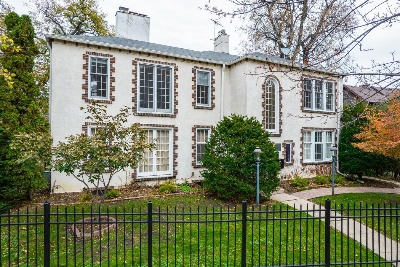Ridgewood Ave, Minneapolis, MN 55403