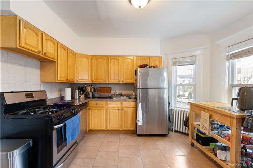 172 Harrison Ave, Mineola, NY, 11501-3968 | Card Image