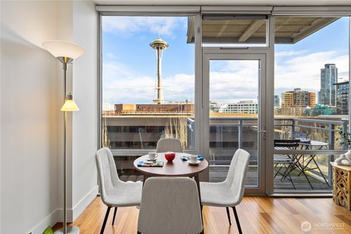810-2911 2nd Ave, Seattle, WA, 98121-3053 | Card Image