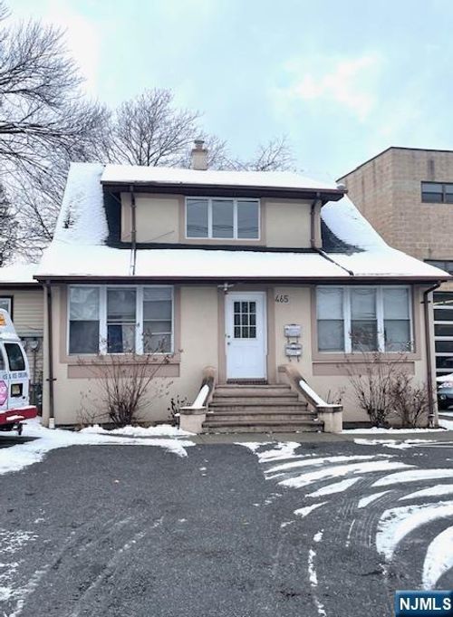 465 Main Ave, Wallington, NJ, 07057-1828 | Card Image