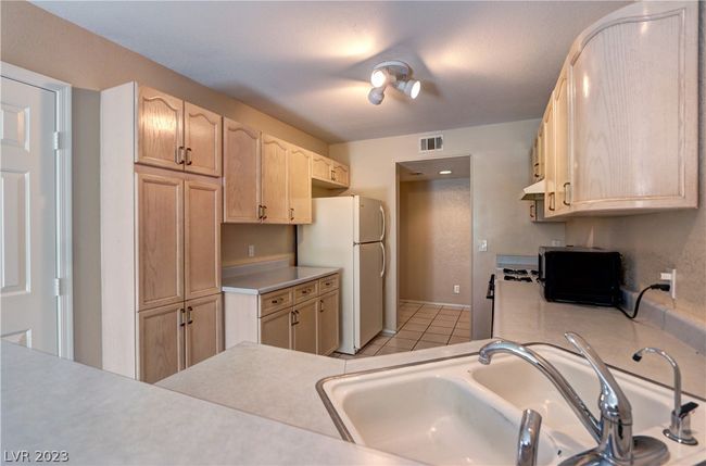 0 - 7973 Trea Ave, Condo with 2 bedrooms, 3 bathrooms and null parking in Las Vegas NV | Image 11