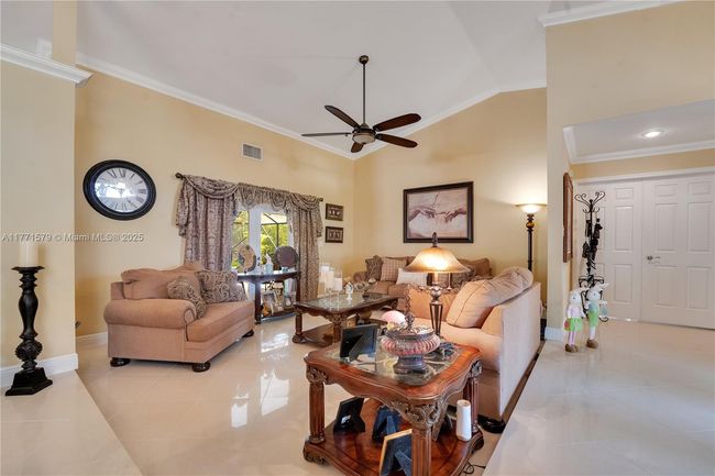 8663 Nw 50 Th Dr, House other with 4 bedrooms, 3 bathrooms and null parking in Coral Springs FL | Image 4