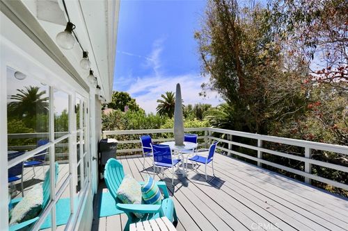 460 Saint Anns Dr, Laguna Beach, CA, 92651-2753 | Card Image