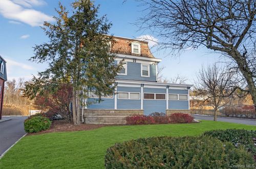 12 Scotchtown Ave, Goshen, NY, 10924-1640 | Card Image