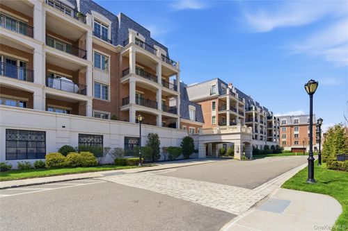 5014-5000 Royal Ct, North Hills, NY, 11040-2643 | Card Image