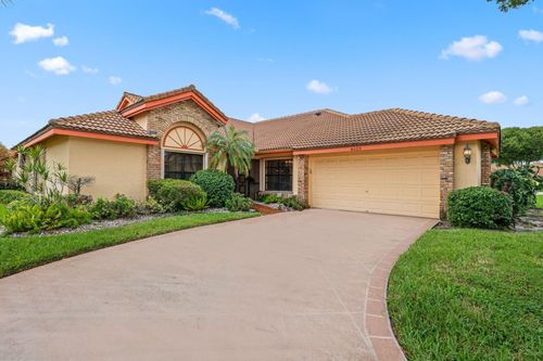 8423 Juddith Ave, Boynton Beach, FL, 33472-2927 | Card Image