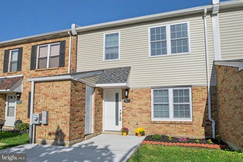 8211 Buist Ave, PHILADELPHIA, PA, 19153-1002 | Card Image