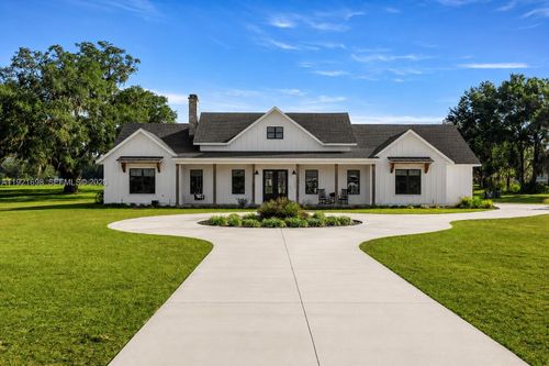 10561 Ne 104th Cir, OXFORD, FL, 34484-3907 | Card Image