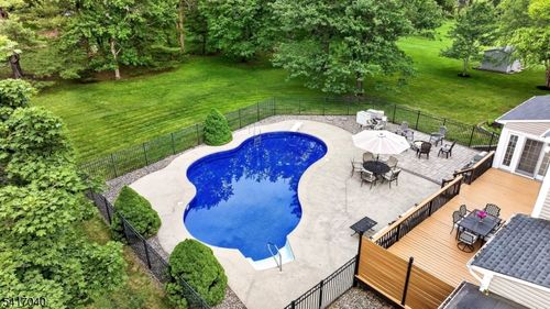 100 Knickerbocker Dr, BELLE MEAD, NJ, 08502-4505 | Card Image
