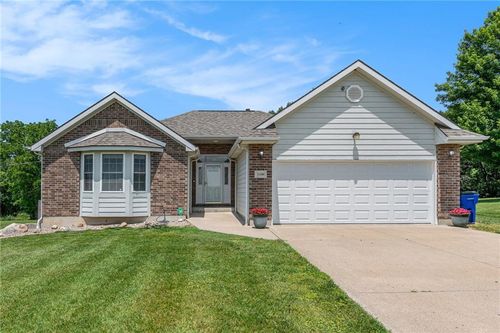 11180 Riverview Ave, Edwardsville, KS, 66111-1014 | Card Image